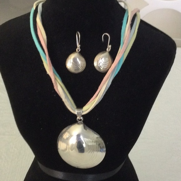 Multicolor rope Sliver Shell Pendant Necklace and Earring Set - Picture 1 of 7